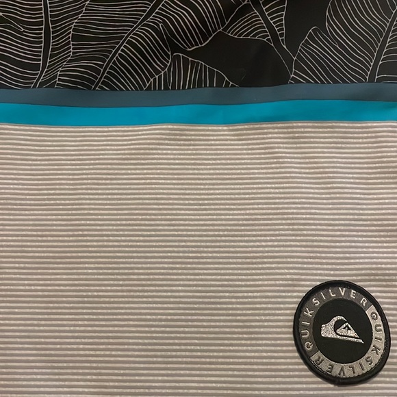 QUICKSILVER•BOARD SHORTS•SWIM TRUNKS•MENS 32 - Picture 8 of 9